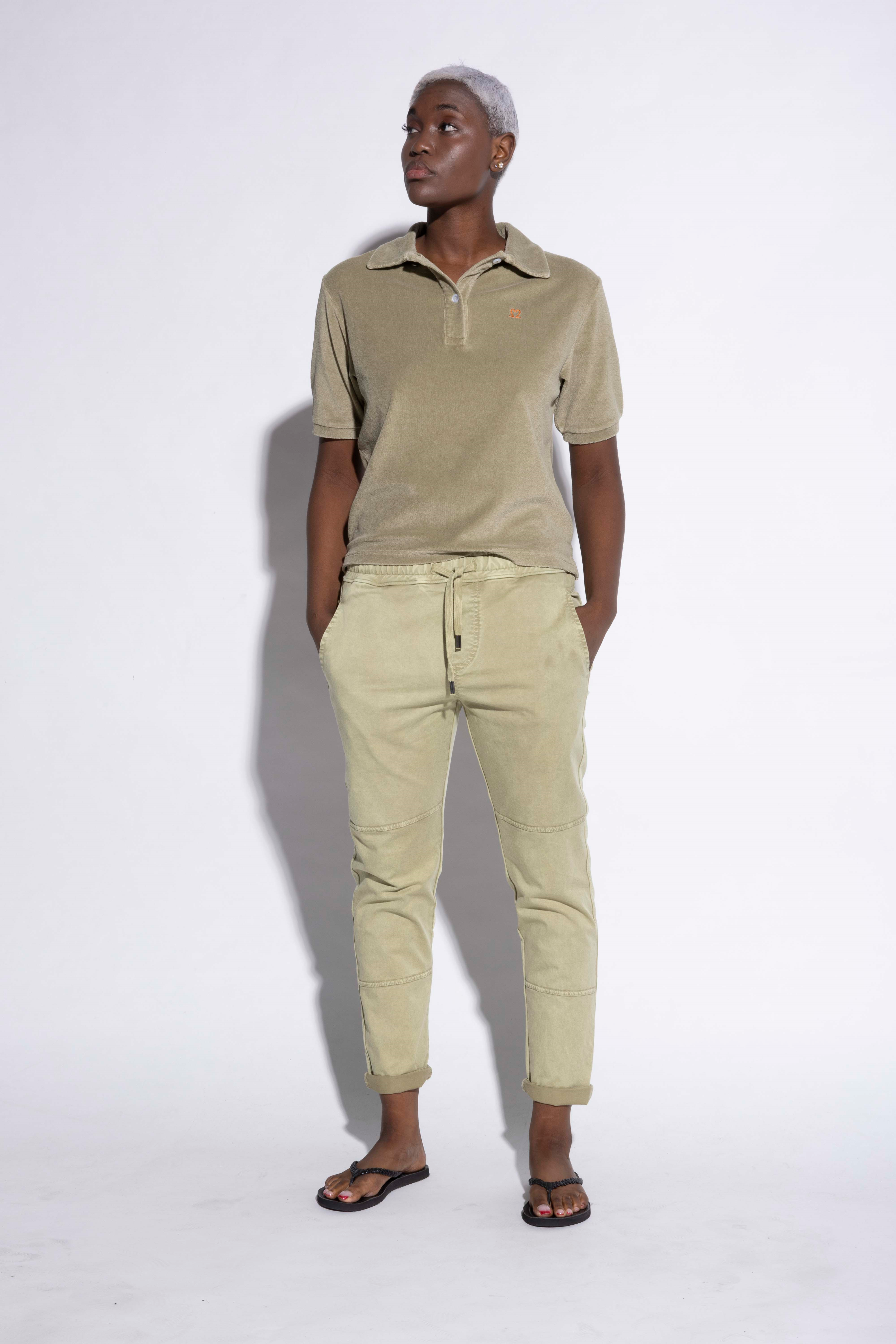 #farben_khaki